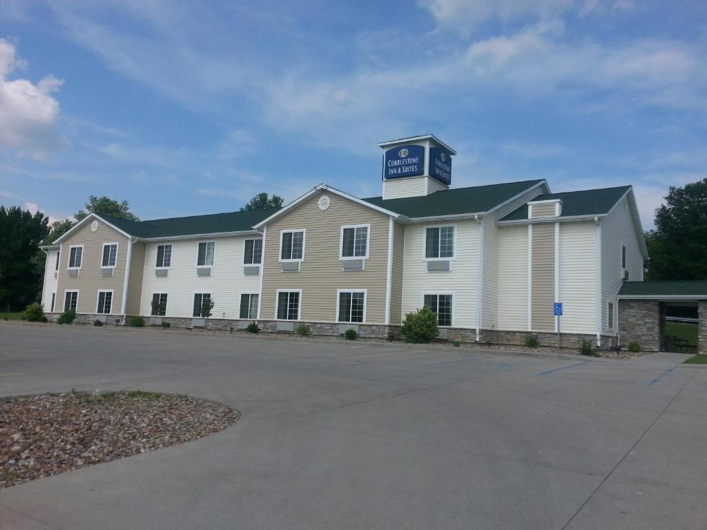 Cobblestone Inn&Suites - Bloomfield Extérieur photo