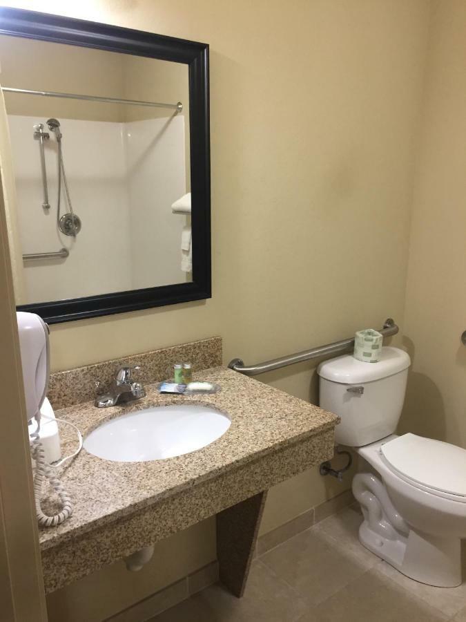 Cobblestone Inn&Suites - Bloomfield Extérieur photo